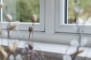 white uPVC sculptured sash windows